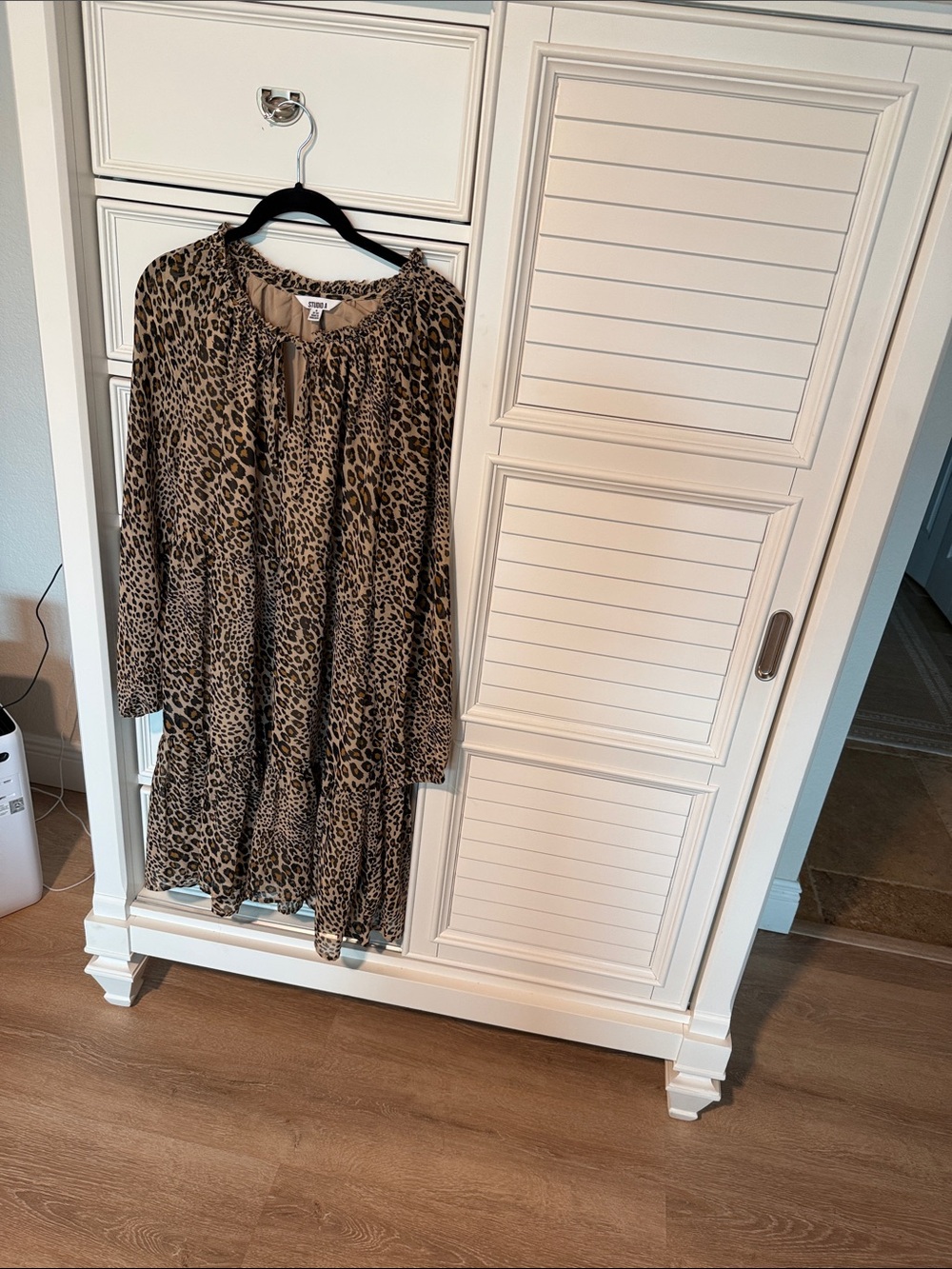 Studio Leopard Print Brown and Black Long Sleeve Tiered Dress. Size 8-10